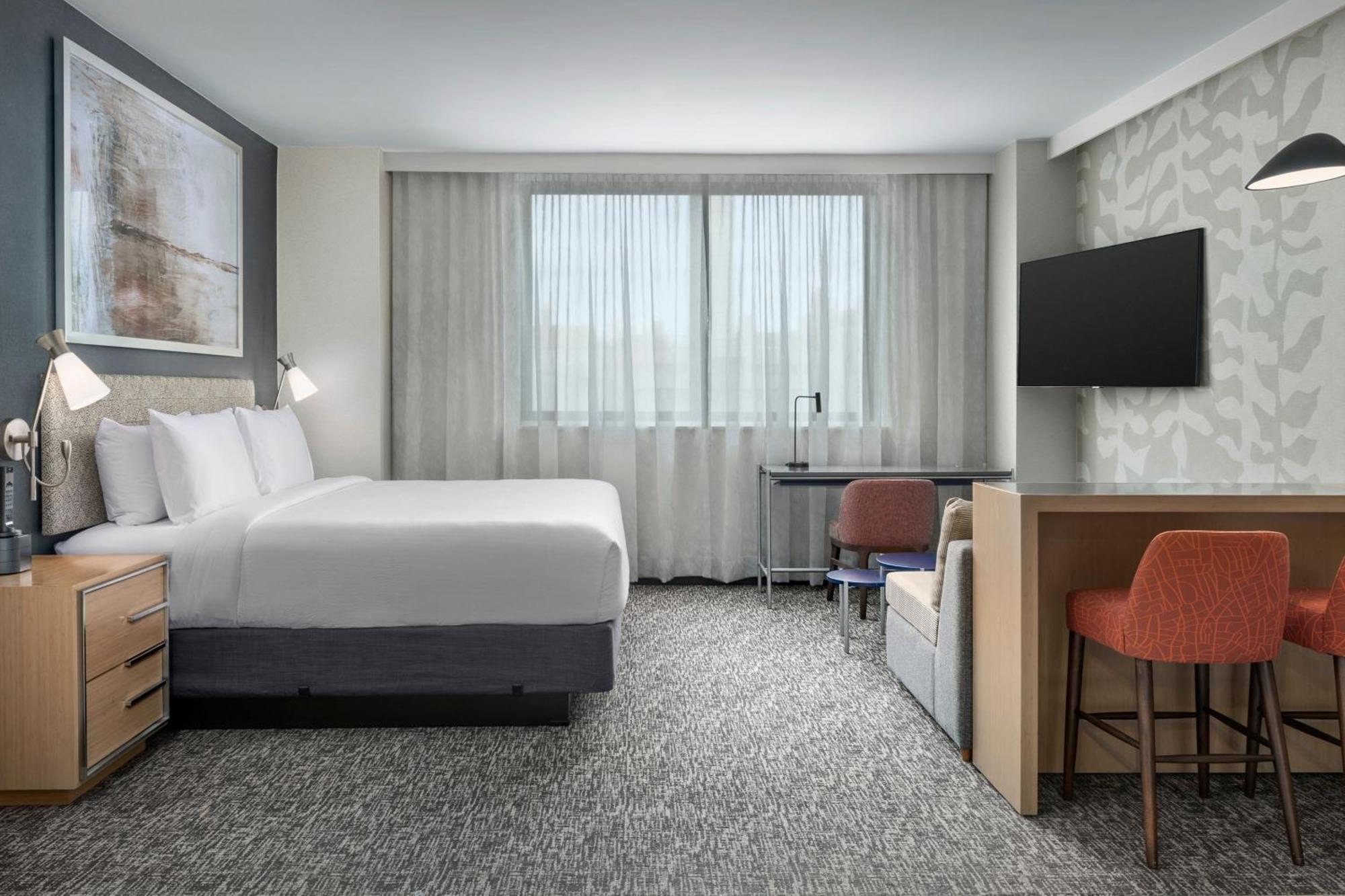 Residence Inn By Marriott New York Queens Экстерьер фото